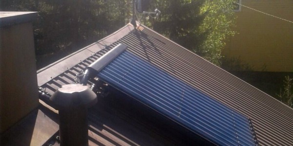 Capito aurinkokeräimen katolla - Saarijärvi_Keski-Suomi